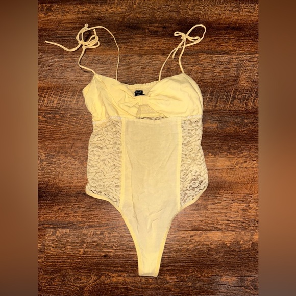 Urban Outfitters Out From Under Bodysuit Size Small - Picture 1 of 2